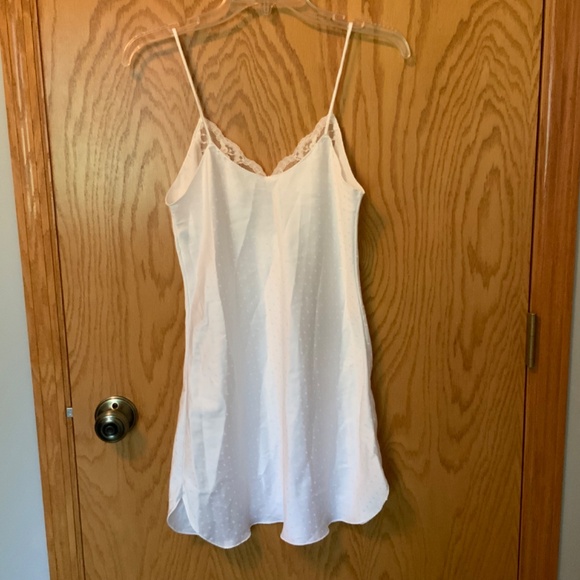 Victoria’s Secret - White Lace Trimmed Baby Doll Nighty - Picture 3 of 6